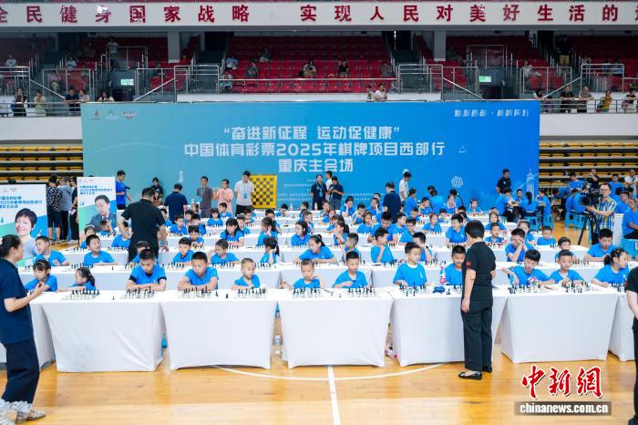 围棋世界冠军李轩豪与国际象棋女子世界冠军谢