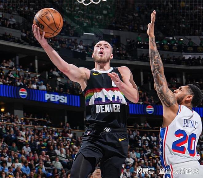 掘金大胜76人约基奇14助攻创历史半场纪录 恩比德