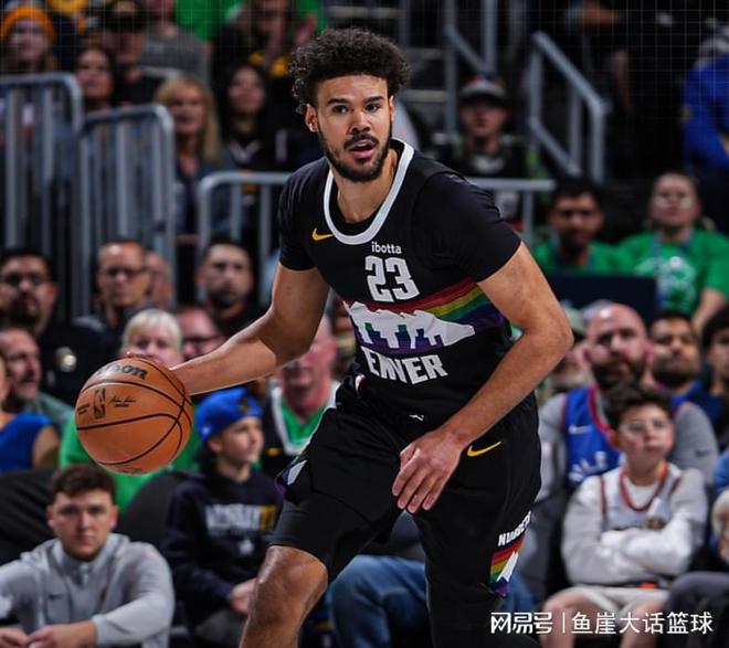 掘金大胜76人约基奇14助攻创历史半场纪录 恩比德