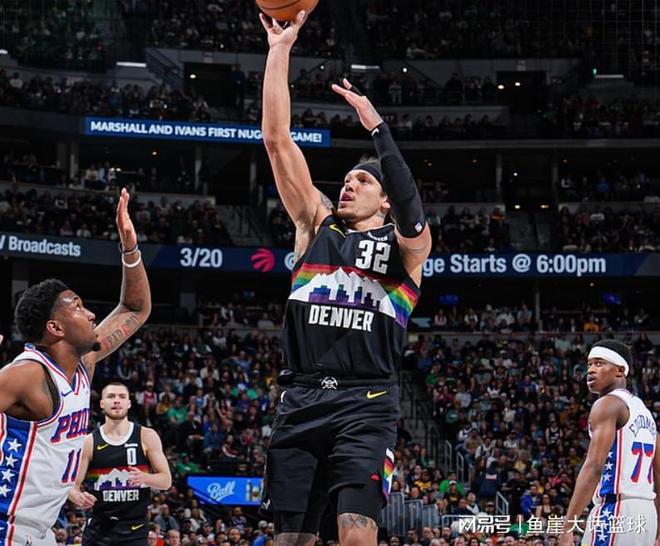 掘金大胜76人约基奇14助攻创历史半场纪录 恩比德