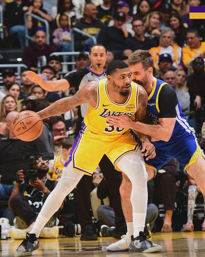 斯玛特关键三分助湖人掀翻火箭 防守效率成球队