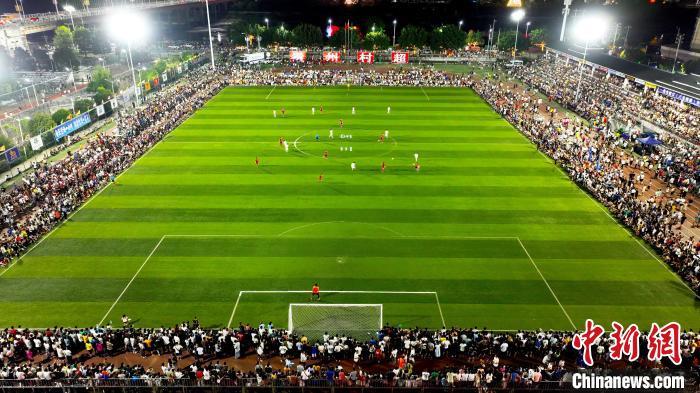 贵州榕江“村超”燃动民族风情引爆乡村足球热