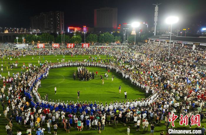 贵州榕江“村超”燃动民族风情引爆乡村足球热