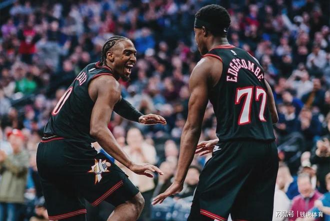 费城76人全员爆发力克魔术锁定季后赛席位 四大